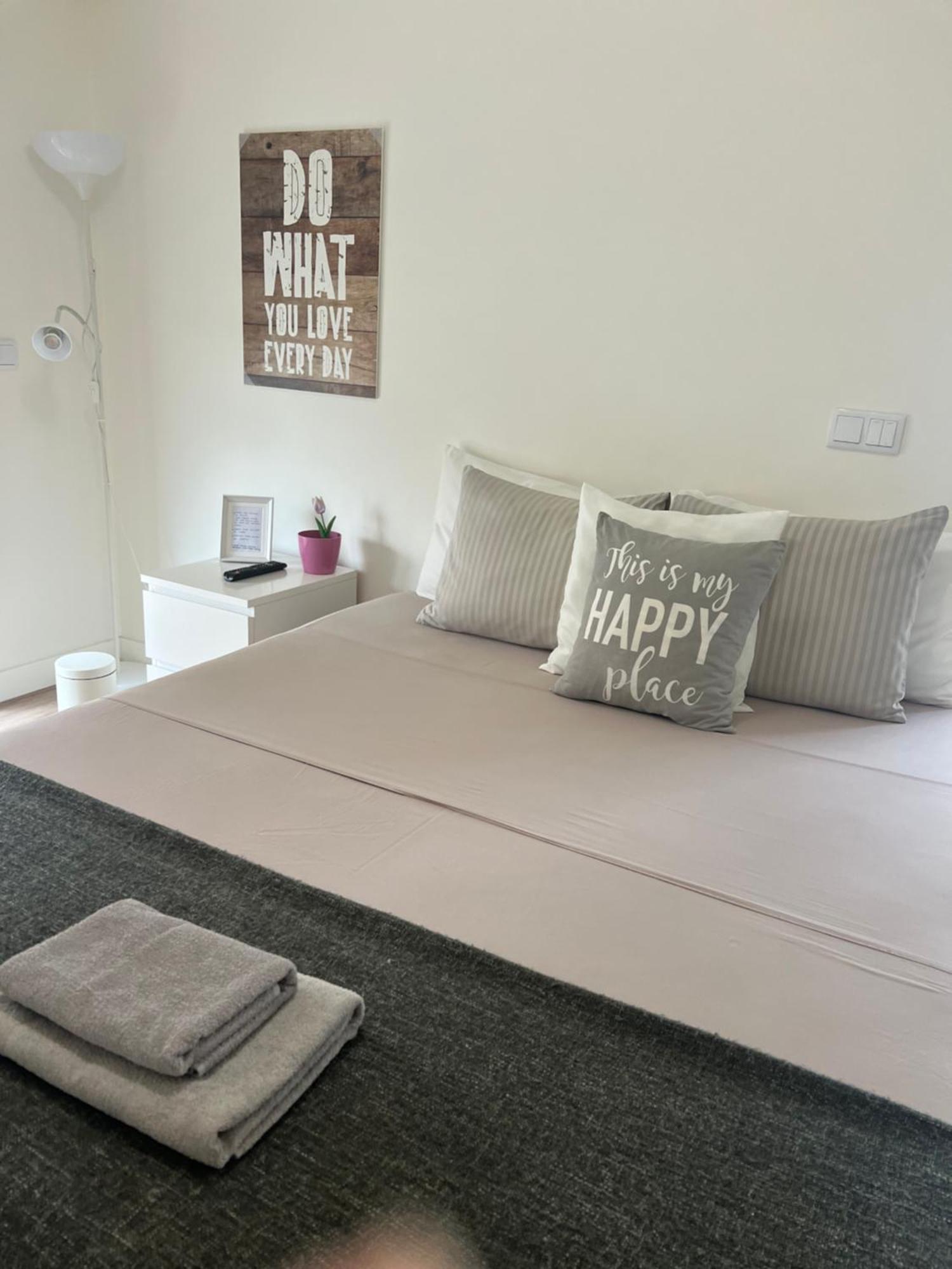 Modern Double Room With Private Balcony Montijo Esterno foto