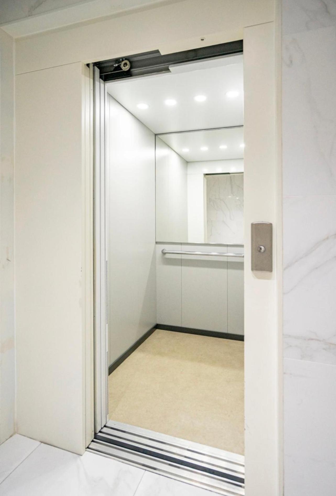 Modern Double Room With Private Balcony Montijo Esterno foto